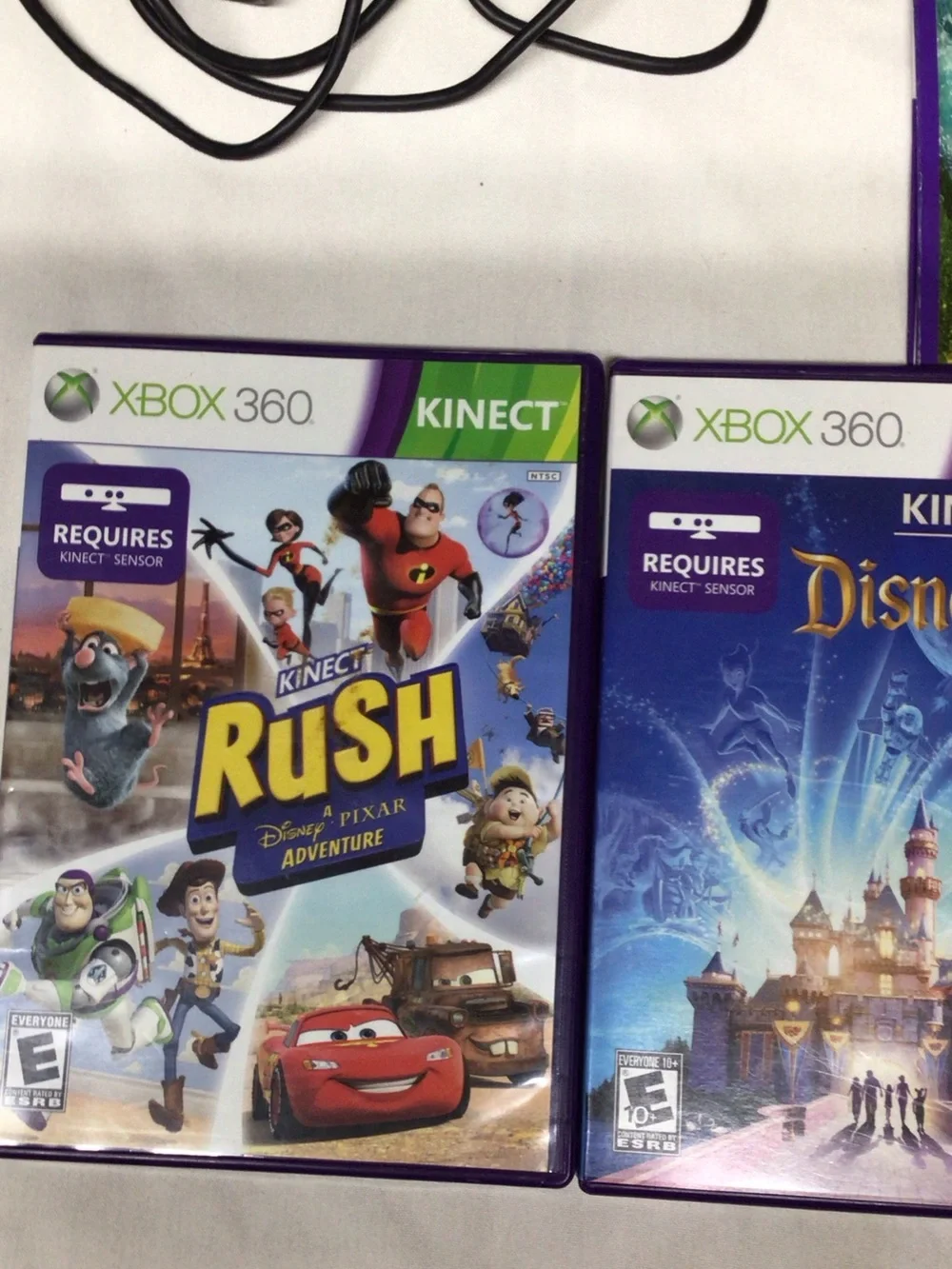 Microsoft Kinect Sensor Bar in Black 4 game lot. Kinect Disney,rush,game night